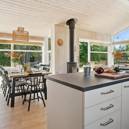 3 Bedroom Awesome In Holiday home