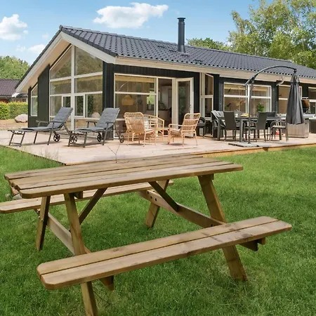 3 Bedroom Awesome In Holiday home Gorlev